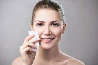 Apply just one thing mixed with milk on the face at night, the face will immediately look healthy and glowing