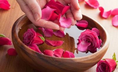 Use Rose water in these 3 way to get the beautiful and glowing skin