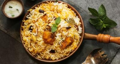 This lip-smacking Char Minar Biryani recipe will enhance your cooking skills