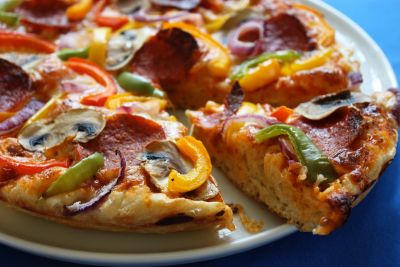 No Oven? No worry, try this Ovenless Pizza!