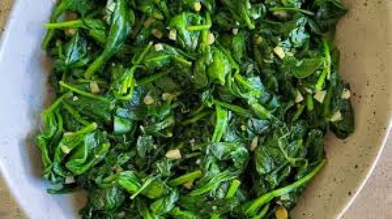 Garlic spinach is best for lunch to dinner, it is prepared very easily