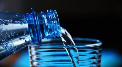 क्या बोतलबंद पानी खराब हो जाएगा? बोतलबंद पानी की दीर्घायु की खोज
