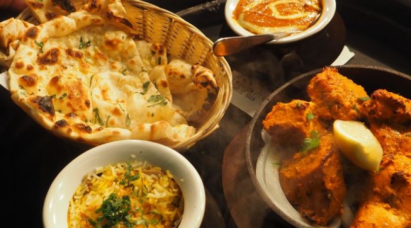 भारतीय व्यंजनों में से कुछ विशिष्ट पकवान जो आपको ज़रूर बनाने चाहिए
