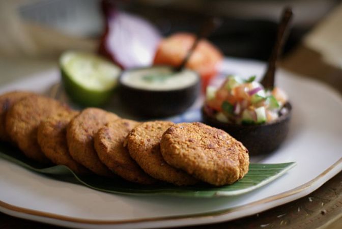 Serve less fatty Bake Aloo Tikki to your guest