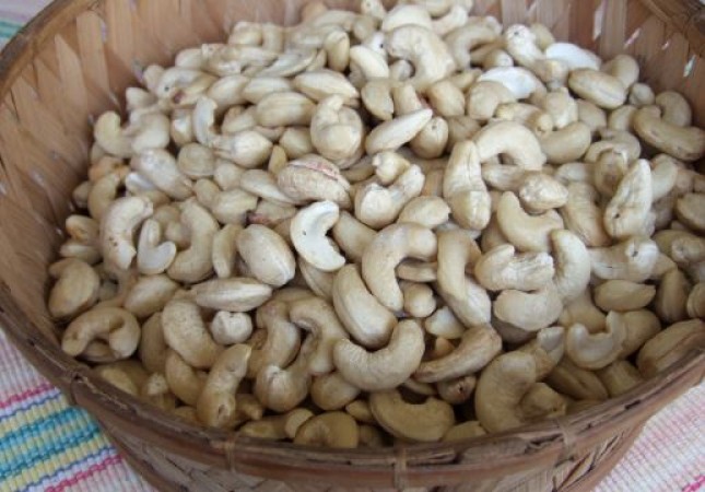Why Cashew Nuts Should Be Consumed After Soaking Overnight