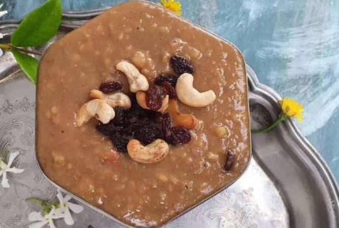 Make this special kheer with walnut and banana, you will forget to eat other sweets