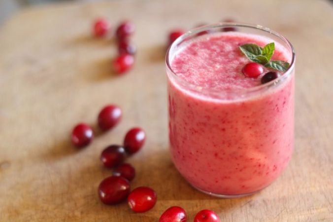 Single step method to make tasty cranberries smoothie at home