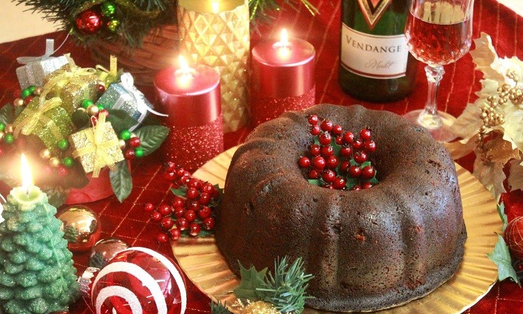 Christmas Delight: Four Christmas Cakes Infused with Rum and Wine - Preparation Guide