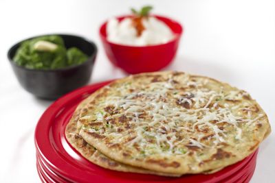 make tasty Paneer Chilli Paratha at home with this recipe