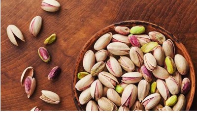 Why Nuts Are a Great Stress-Busting Snack: They're High in Healthy Fat
