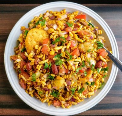 Simple recipe to make tasty Bhel Puri at home