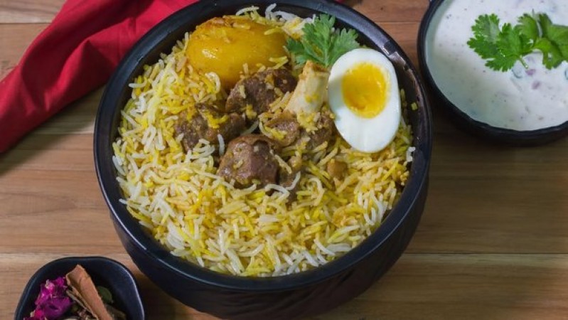 The way of making biryani of Hyderabadi, Moradabadi and Lucknow is very different, you also know