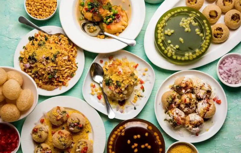 Culinary Delights: 10 Must-Try Dishes in Indore