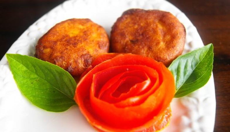 The Seven Best Vegetarian Bengali Snacks, from Chanar Cutlet to Alur Chop