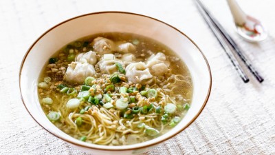 Express wonton noodle soup