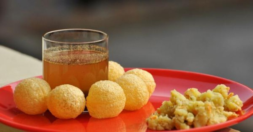 Prepare delicious panipuri at home