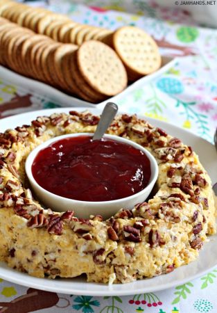 Try Out Some Tantalising Cheese Ring with Strawberry Preserves