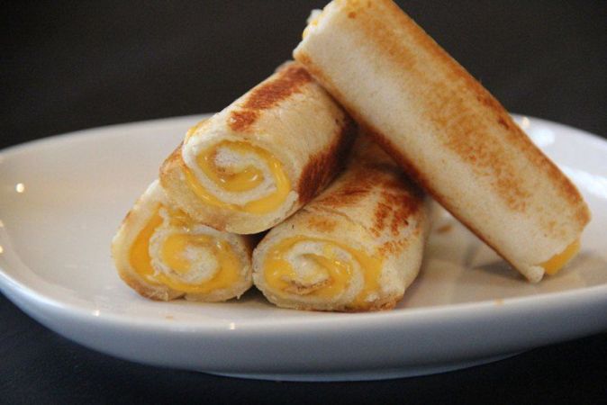 Grilled Cheese rolls Recipe