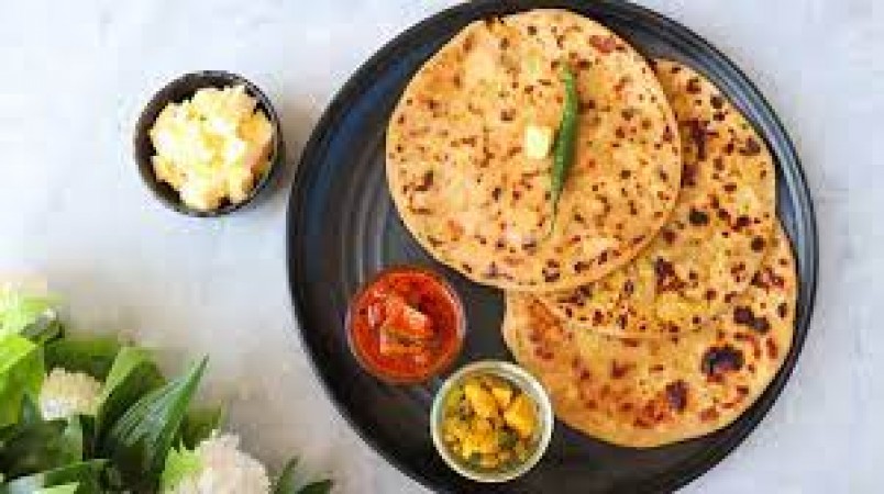 Stuffed paratha will not tear while rolling, follow these tips to make it easily
