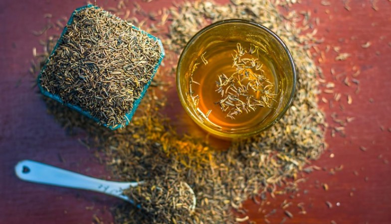 4 Reasons Why You MUST Drink Jeera Ajwain Water Daily