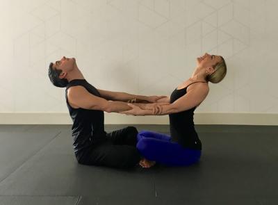 Do Yoga with your partner to get these amazing benefits