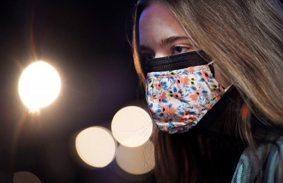 Study reveals Wearing two tightly-fitted masks can double effectiveness of filtering out SARS-CoV-2