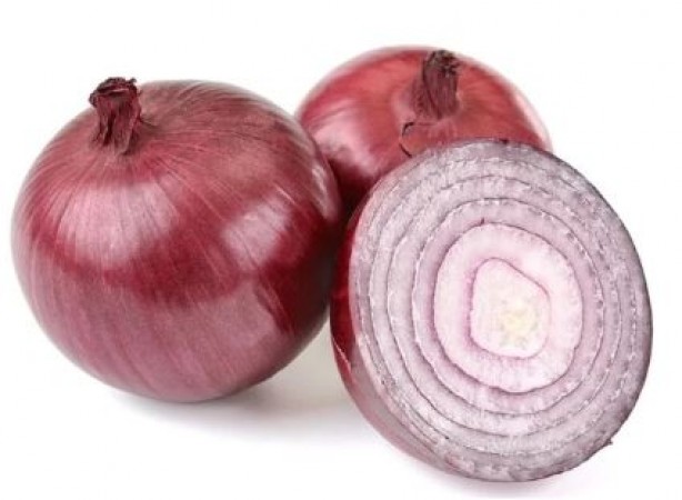 Eat raw onion in summer, your health will remain healthy, know its 5 big benefits