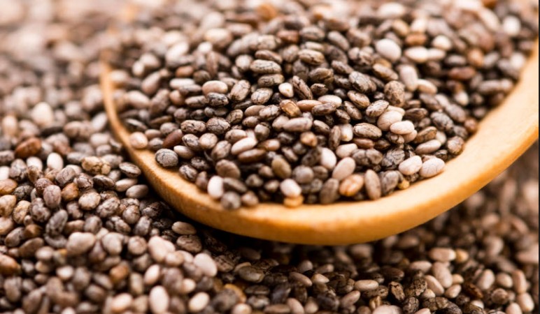 Expert Advice, Potential Health Risks, and More on Chia Seeds