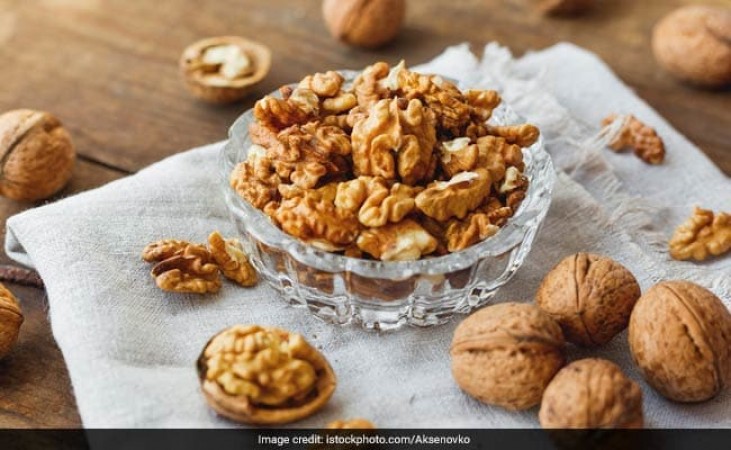 Eat Walnut on empty stomach to get rid of depression