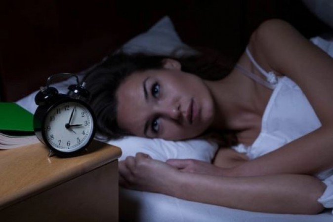 नींद की समस्याओं और वजन घटाने की समस्याओं के बीच की कड़ी को जानिए