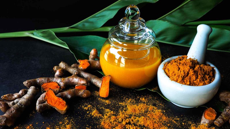 How to reduce back fat with the help of turmeric? should be consumed like this
