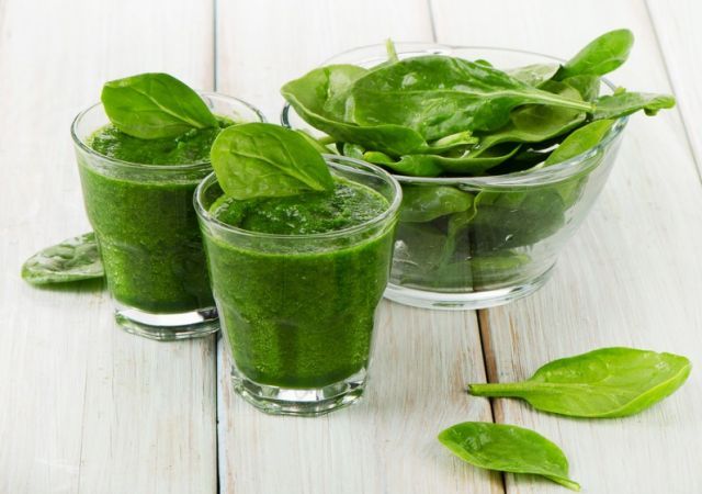 Superfood Spinach makes your bones healthy in winter