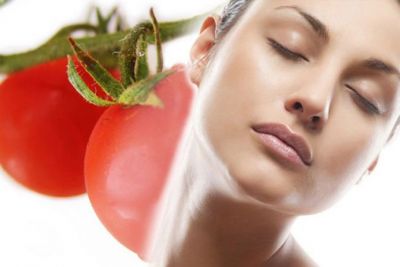 The problem of pimples goes away with the use of tomatoes
