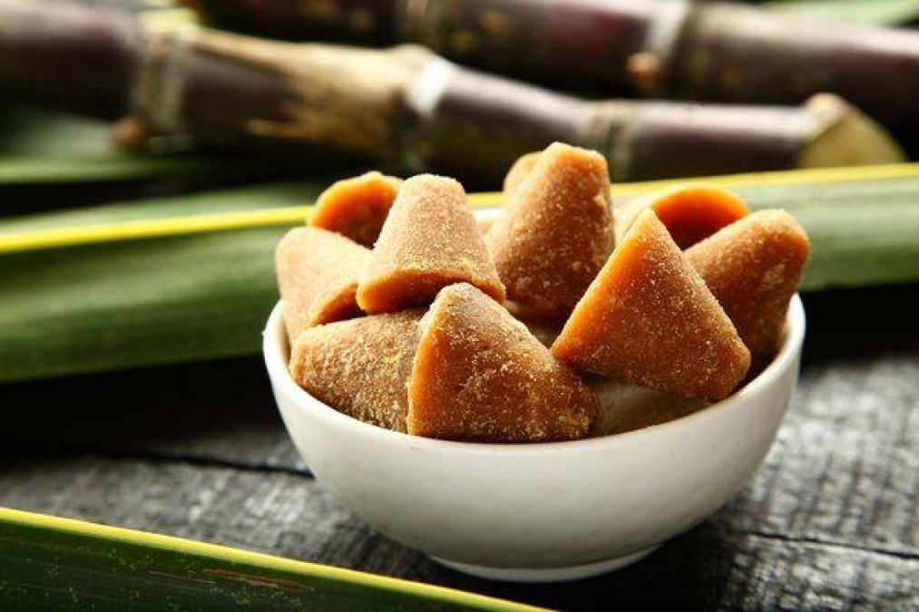 Health Tips: Know the benefits of consuming Jaggery during winter
