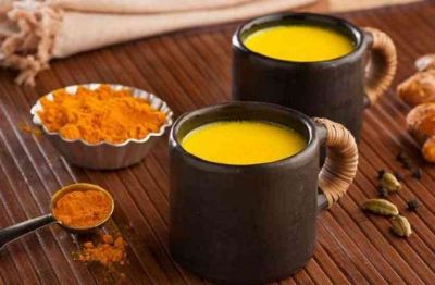 Be Healthy in winter  turmeric milk is necessary