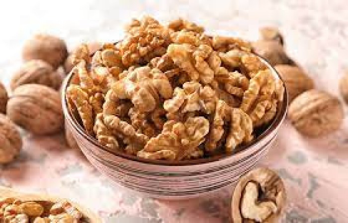 Eating excessive walnuts can cause serious problems, know what are the disadvantages