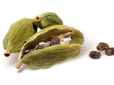 Do you also eat cardamom after eating food? Know what effect it has on the body