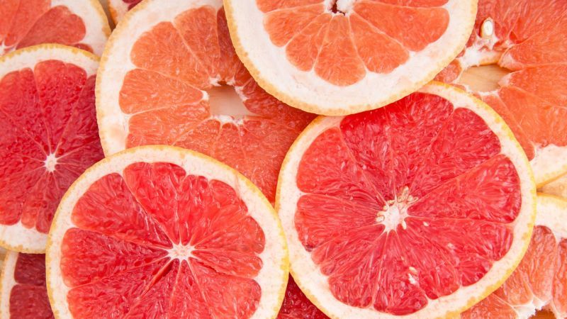 Grapefruit helps to maintain blood pressure in control