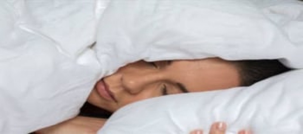 Those who sleep with their face covered with quilt in winter, be careful, otherwise their health will deteriorate and there will be loss