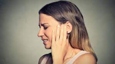 कान का दर्द आपको बहुत परेशान कर रहा है, ये घरेलू उपाय आपको तुरंत राहत देंगे