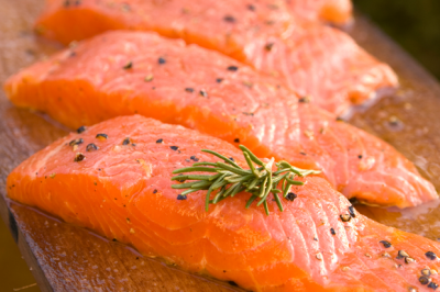 consuming fatty fish reduces risk of  heart disease