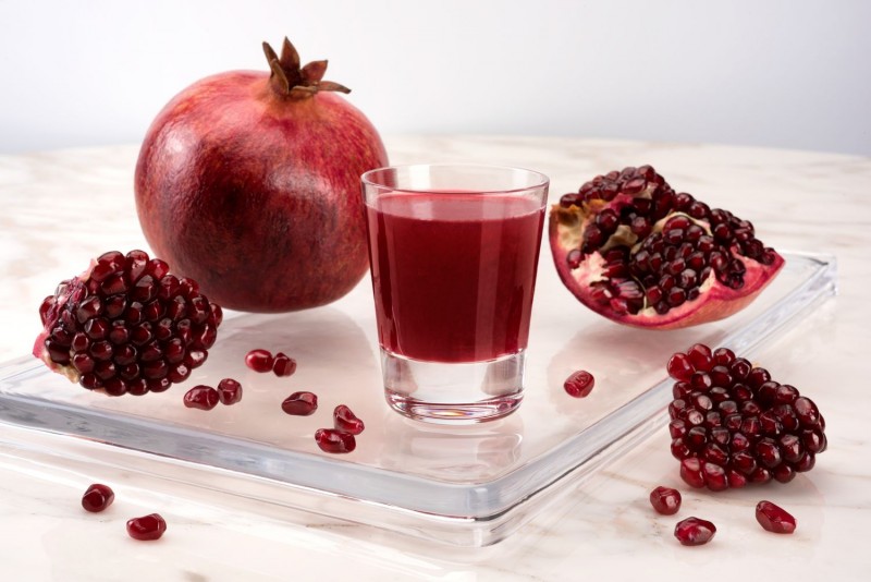 Disadvantages of drinking pomegranate juice in winter
