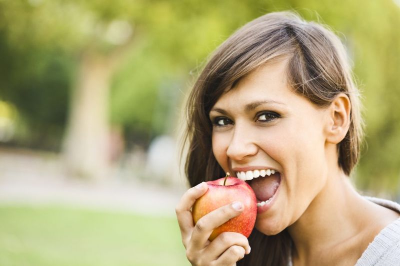 Eat apple to get rid of the cholesterol