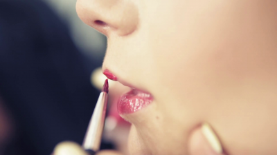 The harmful effect of using lipsticks