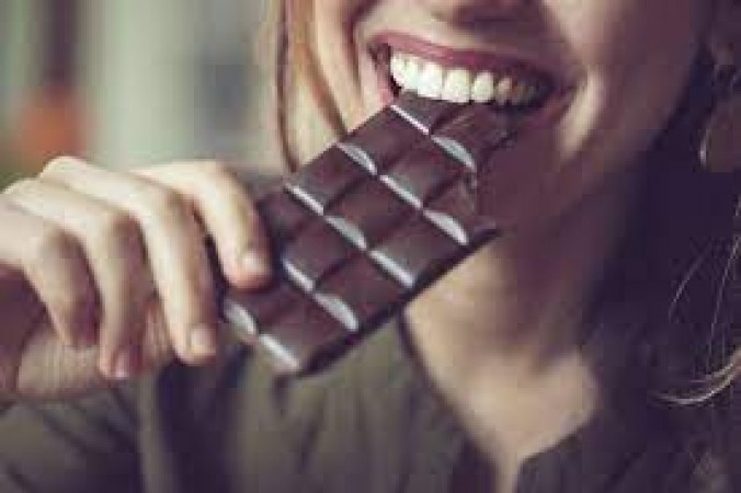 Is it safe to eat chocolate during periods?