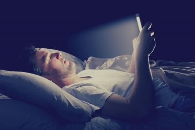 Using screen before bedtime damage sleep