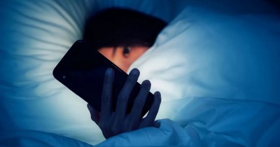Why Sleeping with Your Mobile Phone Can Harm Your Health