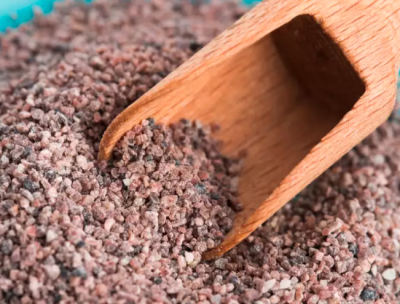 You are also looking for an alternative to white salt, so include black salt in your diet today