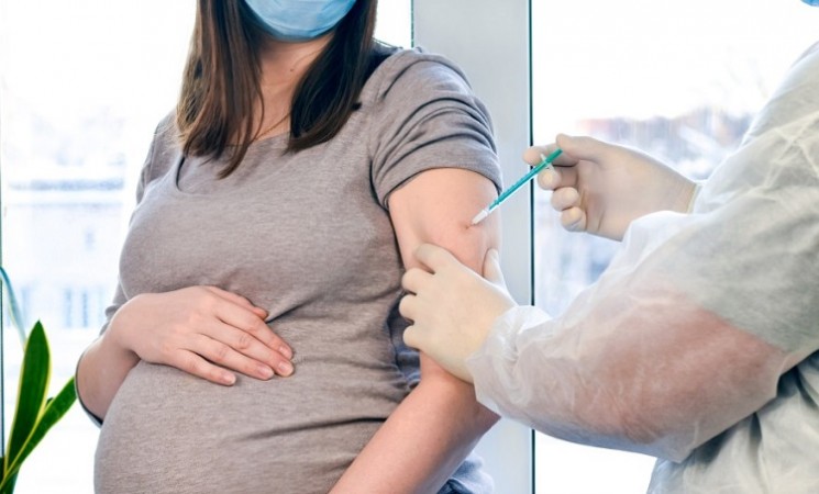 Study finds COVID-19 vaccine doesn’t  increase risk of preterm birth