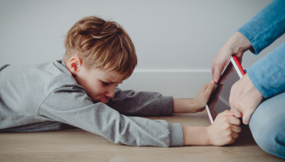 Parents need to recognize screen time impact on children, Study